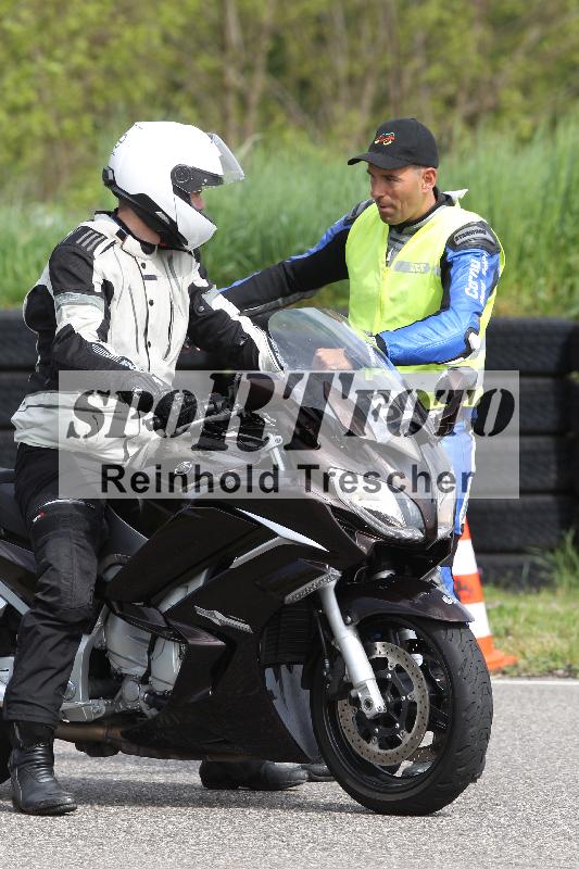 Archiv-2025/10 23.04.2025 Cornu Master School ADR/gruen-vert/34